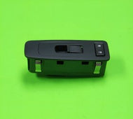 Q27-6082-1101 RH Passenger Door Electrical Switch